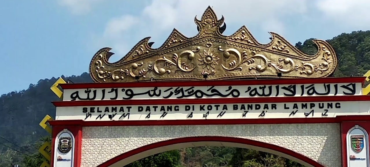 Tugu Bandar Lampung